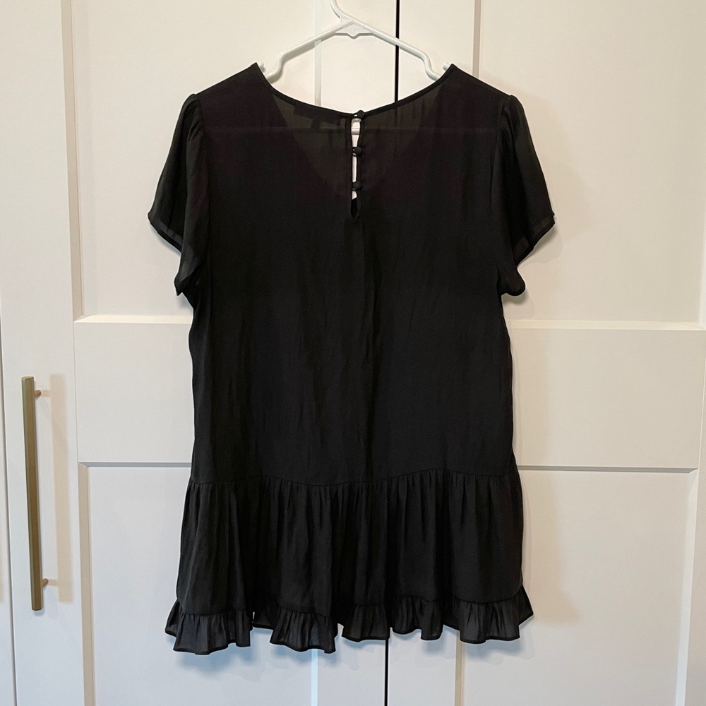 Ro + De Anthropologie Black Ruffle Bottom Short Sleeve Shirt - Picture 4 of 4